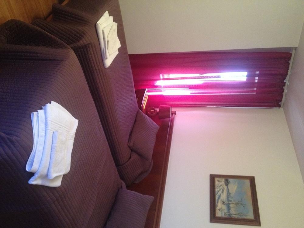 Hotel Reina Bükreş Dış mekan fotoğraf