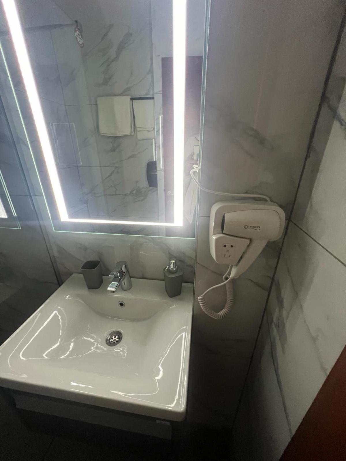 Hotel Reina Bükreş Dış mekan fotoğraf