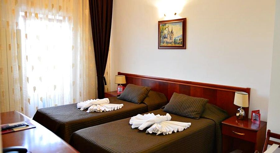 Hotel Reina Bükreş Dış mekan fotoğraf