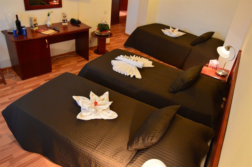 Hotel Reina Bükreş Dış mekan fotoğraf